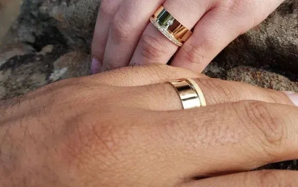 Par Alianças de Noivado Moeda Antiga 8mm + Anel Solitário - artesanato de TM JOIAS