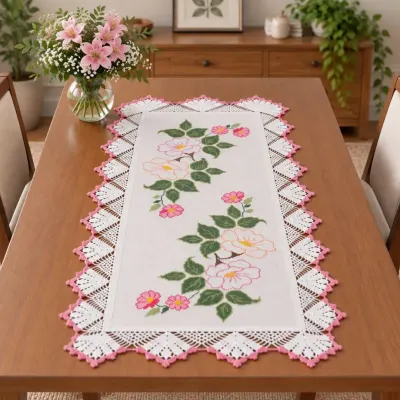 Caminho de Mesa bordado em ponto cruz com barrado de crochê - TM03 - artesanato de Ivis by Hands