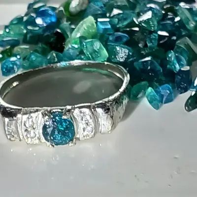 anel unissex com apatita neon africana. - artesanato de B'Natin Jewels, Arts e Gems