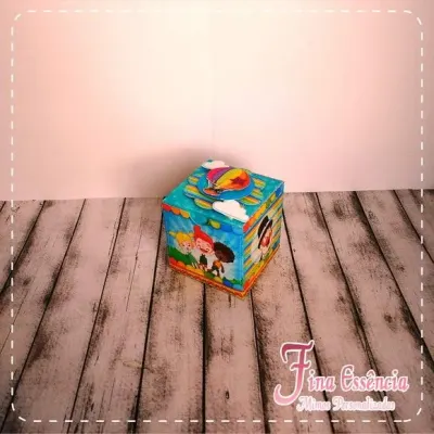 Caixa Cubo Mundo Bita - artesanato de Fina Essência Papelaria Personalizada