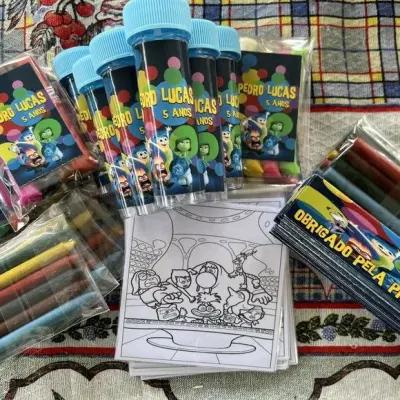 Kit Massinha + Giz + Bolha Divertidamente Personalizado - artesanato de Artmanha Lembrancinhas
