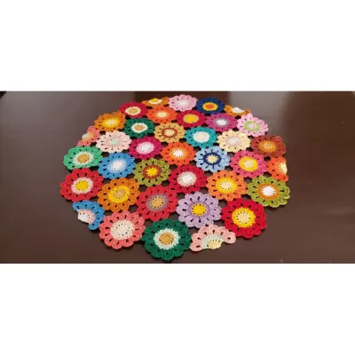 Toalha Flores Japonesa em Crochê Redonda (60 cm x 60 Cm) - artesanato de Mari Crochê feito com carinho!
