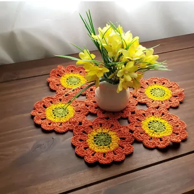 Toalhinha de Crochê Flor Japonesa (30 cm x 30 Cm) Telha - artesanato de Mari Crochê feito com carinho!