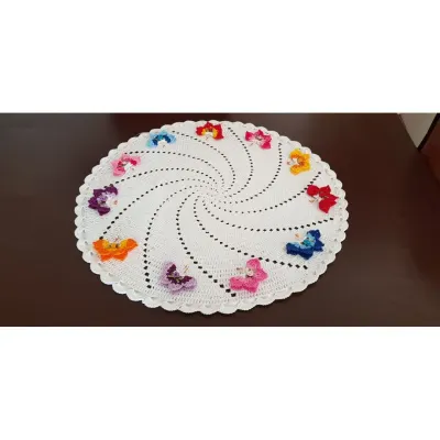 Centro de Mesa em Crochê Dança das Borboletas 60 cm - artesanato de Mari Crochê feito com carinho!
