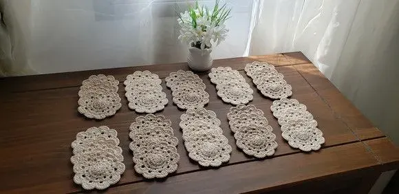 Flores em Crochê para Customização - Bege e Cru 30 Unidades - artesanato de Mari Crochê feito com carinho!