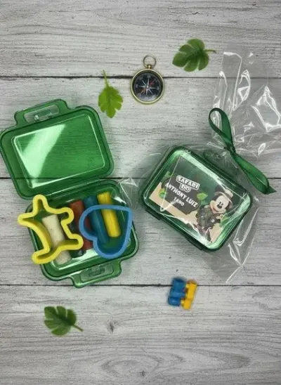 Mini Maleta - Mickey Safari Personalizada - artesanato de Mi Papelaria Criativa