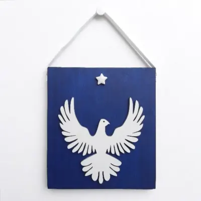 Divino de Madeira Azul - artesanato de Estudio Bananeira