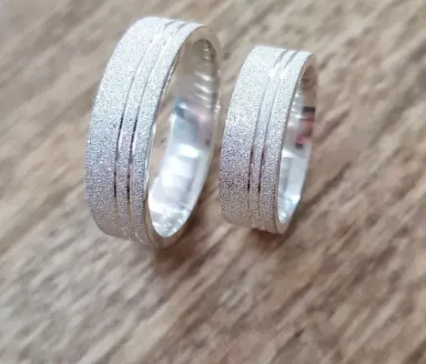 Par Alianças de Namoro Prata 950 6mm + Anel Solitário - artesanato de TM JOIAS