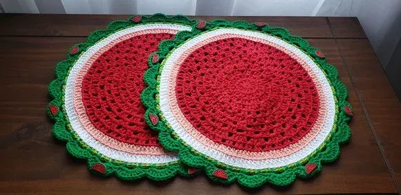 Sousplat Melancia para 02 Pessoas - artesanato de Mari Crochê feito com carinho!
