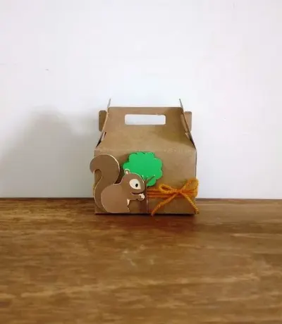Mini Maleta bosque esquilo - artesanato de Fina Essência Papelaria Personalizada