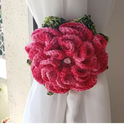 Prendedor de Cortinas Maxi Flor Pink Mesclado 01 Unidade - artesanato de Mari Crochê feito com carinho!