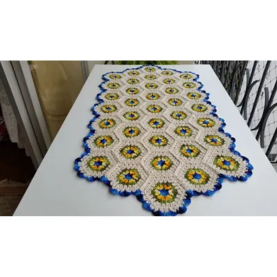 Caminho de Mesa Sextavado Mesclado - artesanato de Mari Crochê feito com carinho!