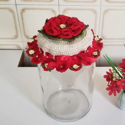 Capa para Tampa em Crochê Pote Vidro 3200 ml Cru /vermelho - artesanato de Mari Crochê feito com carinho!