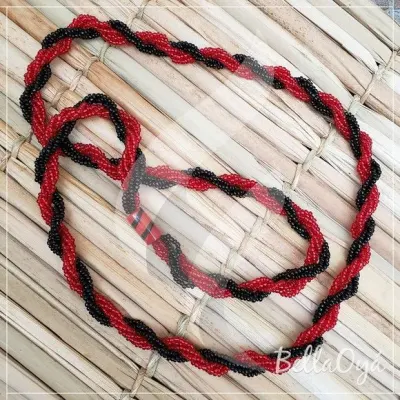Guia de Preta e Vermelha - 7 fios - artesanato de BellaOya Guias e Brajas