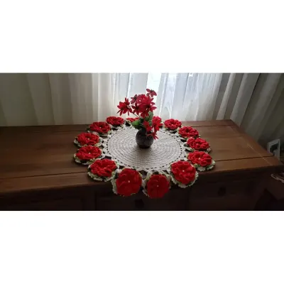 Centro de Mesa em Crochê Flores Vermelha - artesanato de Mari Crochê feito com carinho!