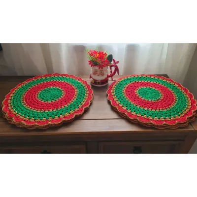 Sousplat Natal em Crochê Verde e Vermelho - 08 Unidades - artesanato de Mari Crochê feito com carinho!