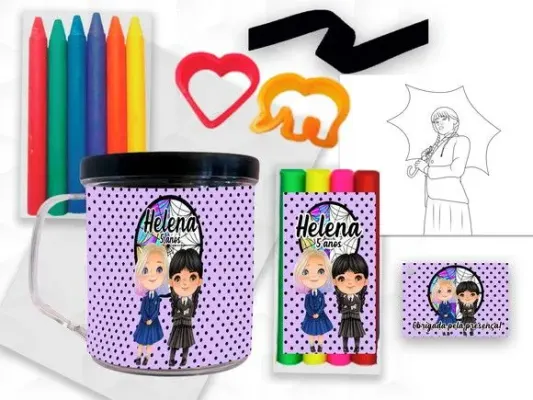 Caneca com Giz e Massinha Wandinha e Enid Personalizada - artesanato de creativitybynina