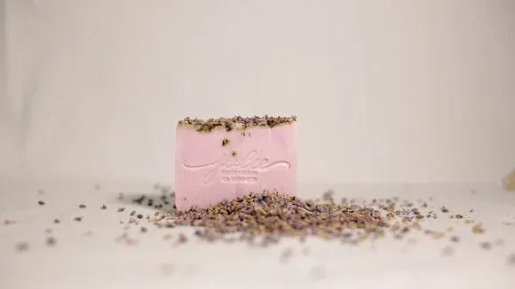 Sabonete em Barra de Lavanda - artesanato de Juliana Biz - casa e bem estar