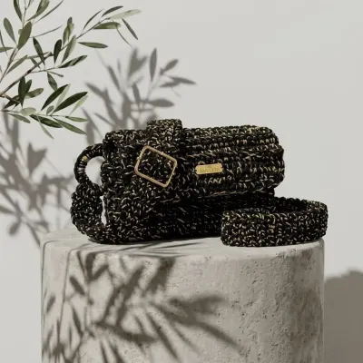 Bolsa em fio nylon preta e amarela - artesanato de @atelieartecoreamor