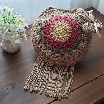 Bolsa Boho Bag (granny Crochê Quadradinho da Vovó) - artesanato de Mari Crochê feito com carinho!