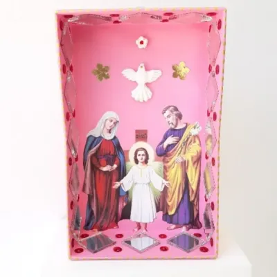 Relicário Sagrada Família Rosa - artesanato de Estudio Bananeira