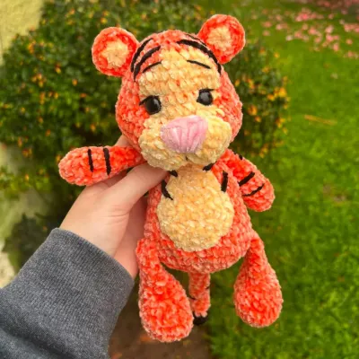 Tigrão em amigurumi - artesanato de Lidiane entre Fios