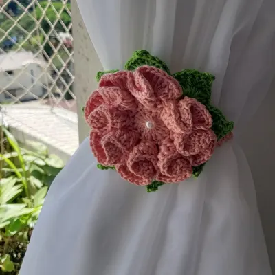 Par de Prendedores de Cortinas Crochê Salmão - artesanato de Mari Crochê feito com carinho!