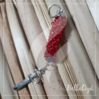 Chaveiro Chicote - Ogum - artesanato de BellaOya Guias e Brajas
