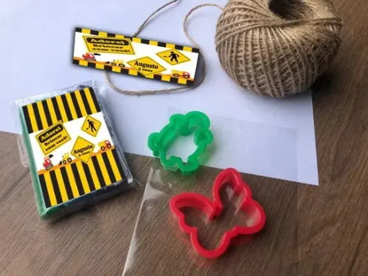 Massinha Modelar Construção Personalizada - artesanato de Mi Papelaria Criativa