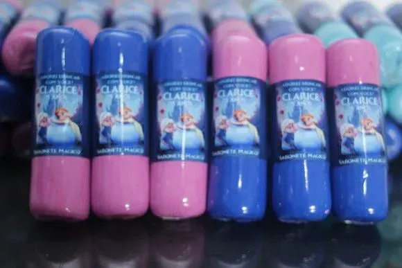 Lembrancinha Aniversário Personalizada Frozen Sabonete Magic - artesanato de Juliana Biz - casa e bem estar