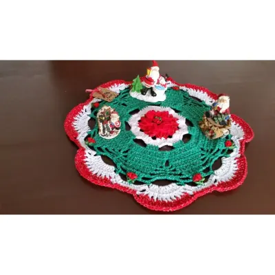 Centro de Mesa Crochê Pequeno (Natal) - artesanato de Mari Crochê feito com carinho!