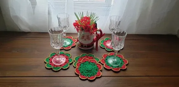 Descanso de Taças em Crochê Natal 06 Unidades - artesanato de Mari Crochê feito com carinho!