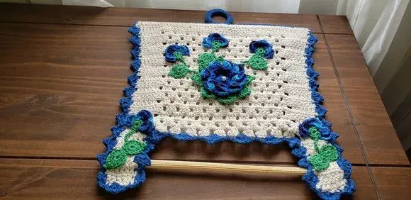 Porta Papel Toalha em Crochê Royal - artesanato de Mari Crochê feito com carinho!
