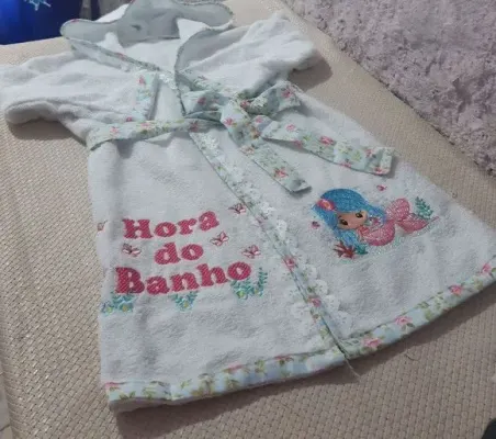 Roupão e bolsa infantil - artesanato de Ateliê cantinho do bebê