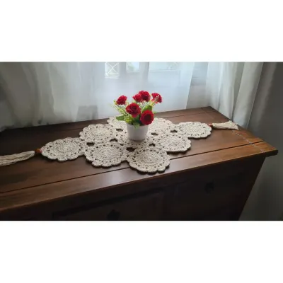 Trilho de Mesa Boho Chic - artesanato de Mari Crochê feito com carinho!