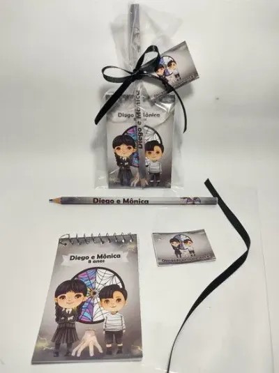 Bloquinho com Lápis Wandinha e Irmão Personalizado - artesanato de creativitybynina