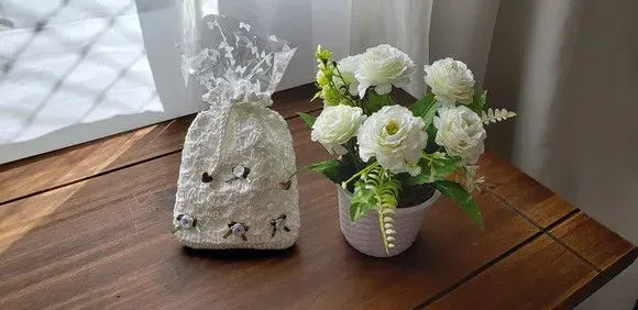 Embalagem para Presente ou Lembrancinha em Crochê Branco - artesanato de Mari Crochê feito com carinho!