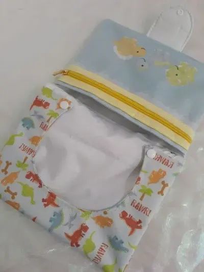 Kit higiene do bebê- Porta fraldas e lenço umedecido - artesanato de Innovare Studio