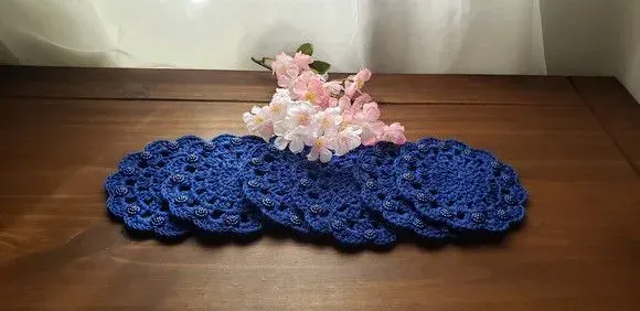 Descanso de Copos em Crochê Azul Marinho (06 Unidades) - artesanato de Mari Crochê feito com carinho!