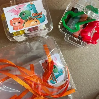 Maletinha Dino Baby Modelar Personalizada - artesanato de Mi Papelaria Criativa
