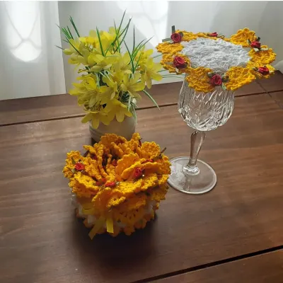 Cestinha + Cobre Taça e Descanso Taça em Crochê Sunflower - artesanato de Mari Crochê feito com carinho!