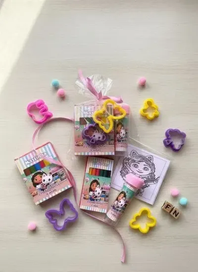 Kit Massinha Infantil Casa Mágica da Gabby Personalizado - artesanato de Mi Papelaria Criativa