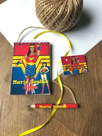 Bloquinho Mulher Maravilha Personalizado - artesanato de creativitybynina