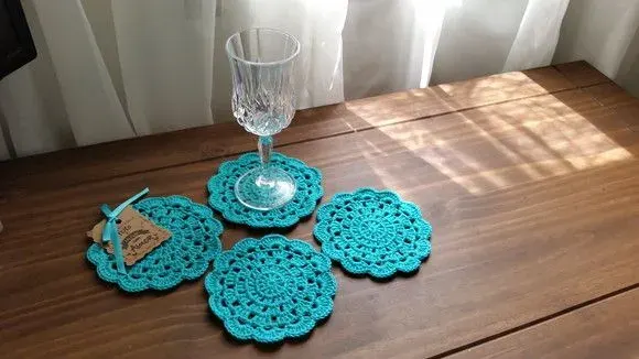 Descanso de Copos em Crochê - Verde Piscina (04 Unidades) - artesanato de Mari Crochê feito com carinho!
