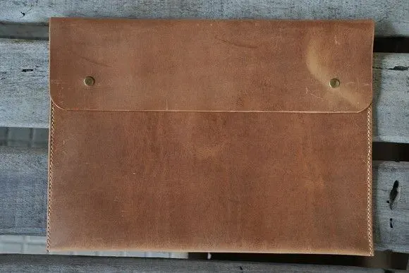 Capa de Couro Macbook Air 13" Ultrabook Couro Legítimo Crazy - artesanato de poroda