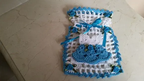 Sachê Vestidinho Azul Claro - artesanato de Mari Crochê feito com carinho!