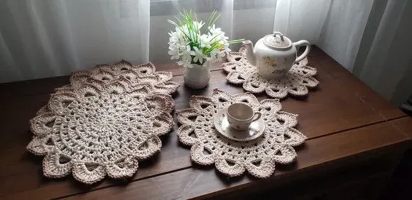 Mini Sousplat em Crochê Café ou Chá Porcelana (06 Unidades) - artesanato de Mari Crochê feito com carinho!
