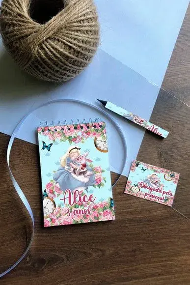 Bloquinho Alice no Pais das Maravilhas Personalizado - artesanato de Mi Papelaria Criativa