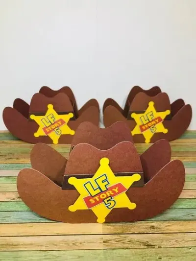 Cachepô Chapeu Toy Story - artesanato de Fina Essência Papelaria Personalizada