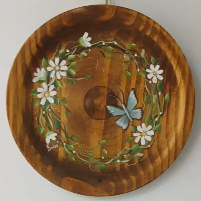 Pratinho de Madeira Guirlanda Floral - artesanato de Flor Seca Casa e Ambiente